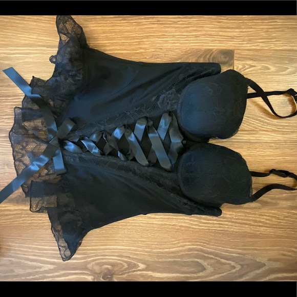 Goth lacy corset - Picture 1 of 5